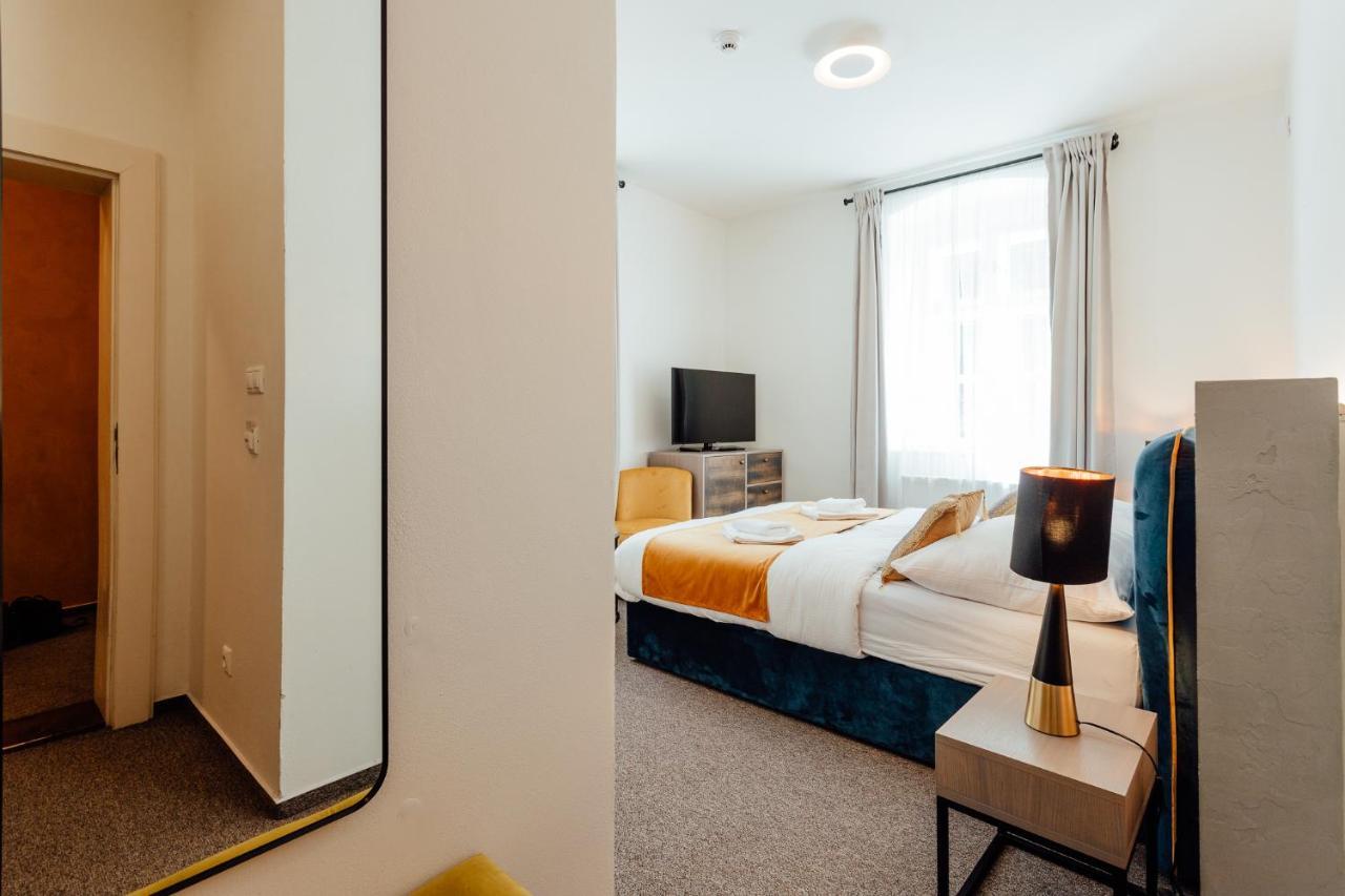 Hotel Glaus Банська Штявниця Екстер'єр фото
